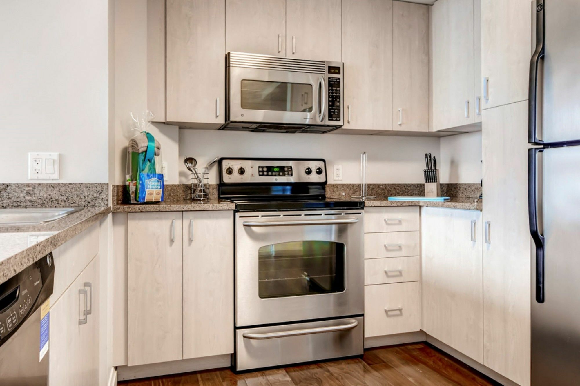 Global Luxury Suites At Boston Garden Esterno foto
